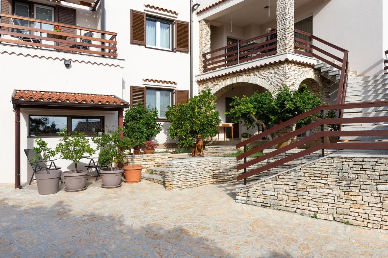 Elvira Hotel Medulin Bagian luar foto